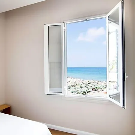 Albium Hotel 3*