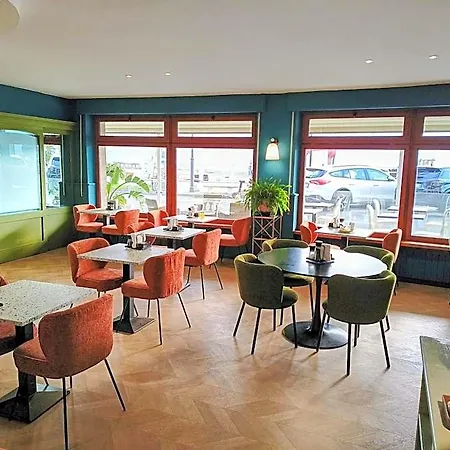 Albium Hotel 3*