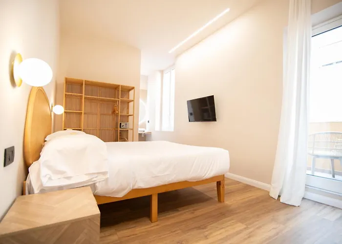 Hotell Albium 3*